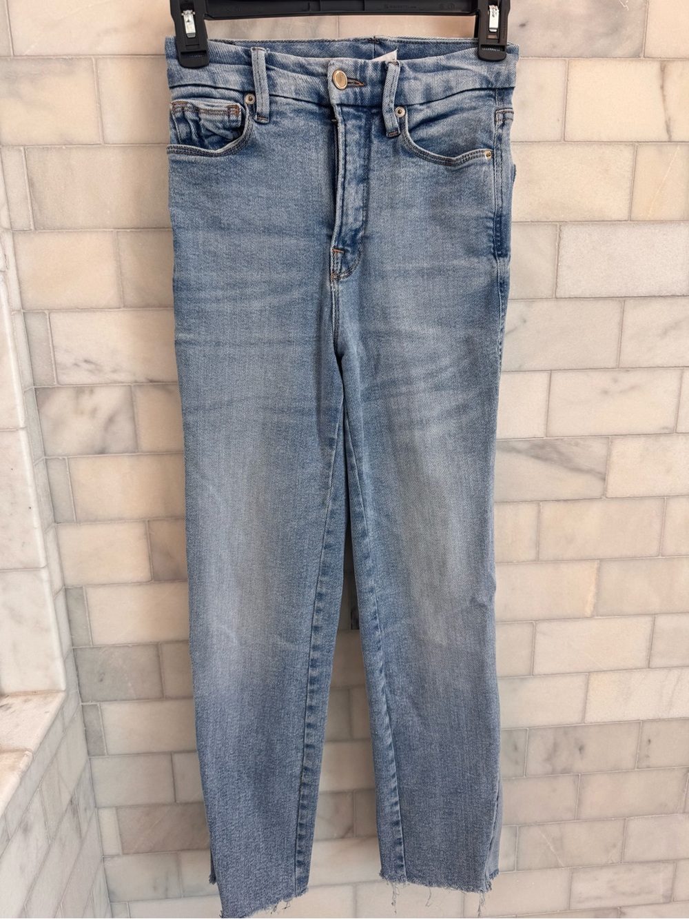 Good American Light Blue Denim Jeans with Contrast Stitching